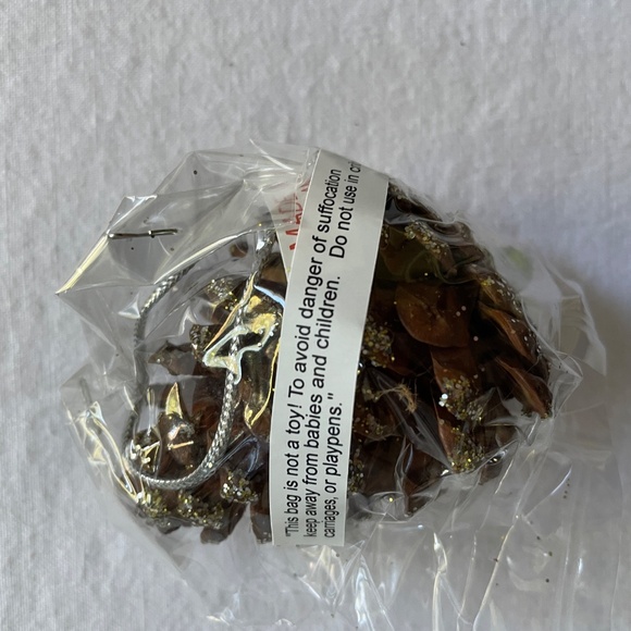 Pinecone Ornaments with Glitter & Beads, Set of 24, NWT - Picture 11 of 16